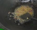 Foto langkah ke 3 dari resep Tumis Sawi Sosis Bakso.