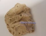 A picture of step 3 of Instant paneer tikka masala roll.