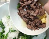 A picture of step 4 of Spinach and Beef Fried Rice.
