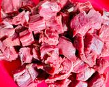 A picture of step 1 of Beef Stewed with Onions in a Multicooker.