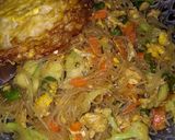 Foto langkah ke 4 dari resep Menu bumil Mie oseng2 kembang koL.