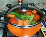 Foto del paso 5 de la receta: Crema de besugos con zanahorias y puré de patatas