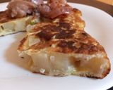 Foto del paso 3 de la receta: Tortilla de mandioca con copete de berenjenas en escabeche
