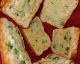 ગાર્લિક બ્રેડ (Garlic Bread Recipe In Gujarati) રેસીપી સ્ટેપ3ફોટો