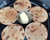 બિસ્કિટ ભાખરી (Biscuit Bhakhri Recipe In Gujarati) રેસીપી સ્ટેપ9ફોટો