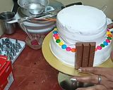 2 टायर किट कैट गेम्स चॉकलेट केक रेसिपी चरण 21 फोटो