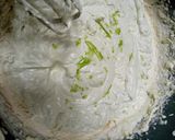 Foto langkah ke 5 dari resep Bolu Pandan suji.