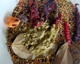 A picture of step 1 of Kitchen King Masala.