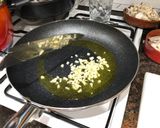 Foto del paso 3 de la receta: Espaguetis con setas champiñones y filete de atún