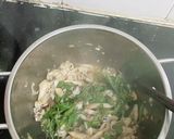 Hình bước làm 3 của món Móng tay xào bơ tỏi