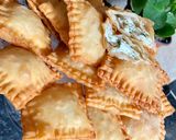 Pas rețetă Pernuțe crocante și rapide umplute cu brânză halloumi, mărar și brânză feta 1 fotografie