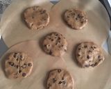 Foto del paso 3 de la receta: Galletas 🍪con chispas de chocolate