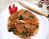 Foto langkah ke 6 dari resep Bihun Goreng Bakso Sayur.