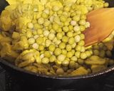 عکس مرحله 4 از دستور خوراک مرغ و قارچ