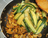 Foto del paso 8 de la receta: Calabacín con champiñón rico rico