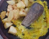 Foto langkah ke 1 dari resep 37. Perkedel Kentang untuk nasi kuning.