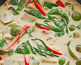 รูปขั้นตอนการทำที่ 4 ของ "ขนมจีนแกงเขียวหวานไก่"