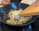 Foto del paso 2 de la receta: Estofado de pavo con guisantes
