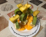 Foto del paso 2 de la receta: Brochetas de frutas variadas