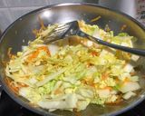 A picture of step 1 of Vermicelli Soup With Napa Cabbage And Eggs.