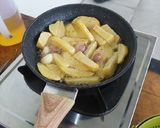 Foto langkah ke 1 dari resep Perkedel kentang kornet.
