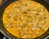 Une image de l'étape 4 de Poulet au curry et au lait de coco.