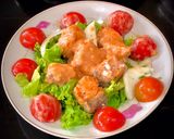 Hình bước làm 6 của món Salad Cá Hồi Sốt Trứng, Tôm Khô