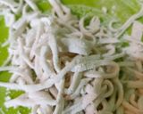 Foto langkah ke 4 dari resep Es Ce Hun Tiau (sagu gunting).