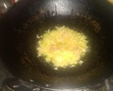 A picture of step 3 of Mushroom xacuti.