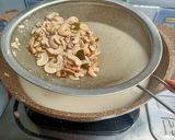 Foto langkah ke 6 dari resep Kacang Mede Goreng.
