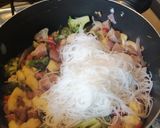 Foto del paso 4 de la receta: Mix de verduras con fideos de arroz Toña❤️🌺