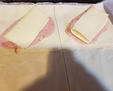 Foto del paso 2 de la receta: Hojaldres de jamón york con mozzarella y jamón serrano + queso