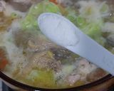 Foto langkah ke 4 dari resep Sup Kentang Ayam Kampung.