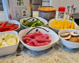 Foto del paso 1 de la receta: Salteado de ternera con pimientos tricolor y champiñones