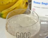 Gambar langkah 2 resipi Banana Smoothies.