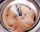 Une image de l'étape 6 de Glace à la fraise 🍓 et morceaux de fraises 🍓 fraîches 😋.