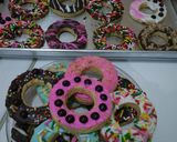 Foto langkah ke 8 dari resep Cemilan Donat Mini Cookies Variasi.