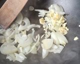 Une image de l'étape 1 de Soupe de brocolis aux amandes.
