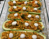 Foto del paso 5 de la receta: Calabacines rellenos de gambas, merluza y verduras