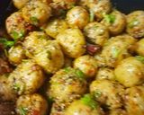 A picture of step 5 of Suji veg balls.