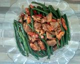 Foto langkah ke 4 dari resep Tumis BBB (Baso Baby Buncis) Pedas.