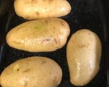 Foto del paso 1 de la receta: Papas en mitades al horno