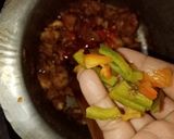 A picture of step 6 of Chicken stuffed Rooti farmajoo in pateela.