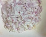 A picture of step 1 of Cauliflower potato masala.