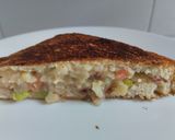 Foto del paso 8 de la receta: Sándwich🥙🥪fresco🌿de Atún🌰🥑🍅