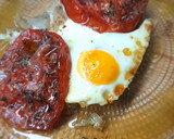 Foto del paso 6 de la receta: Huevos al plato con tomate y cebolla