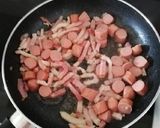 Foto del paso 3 de la receta: Arroz con bacon y salchichas