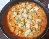 Foto del paso 6 de la receta: Gallo al estilo canario con mojo de pimiento y tomate asado y papas arrugás