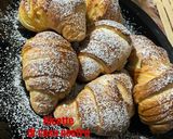 Foto del passaggio 19 della ricetta Cornetti sfogliati