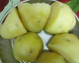 A picture of step 2 of Suki bhaji (potato sabji).